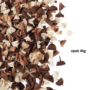 8157
